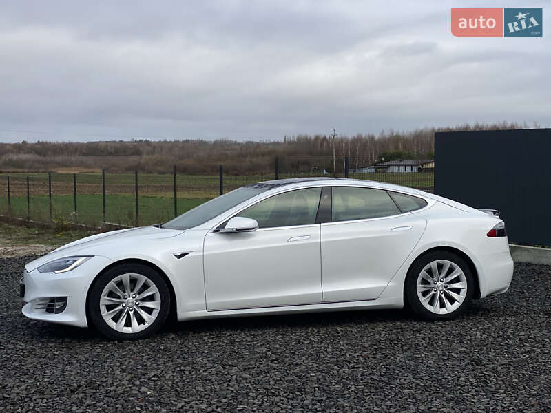 Ліфтбек Tesla Model S 2017 в Луцьку