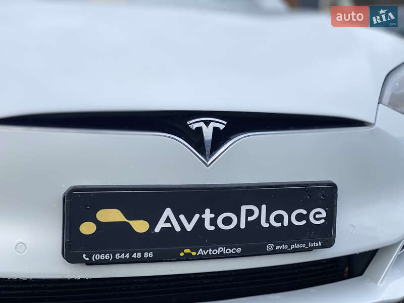 Ліфтбек Tesla Model S 2017 в Луцьку