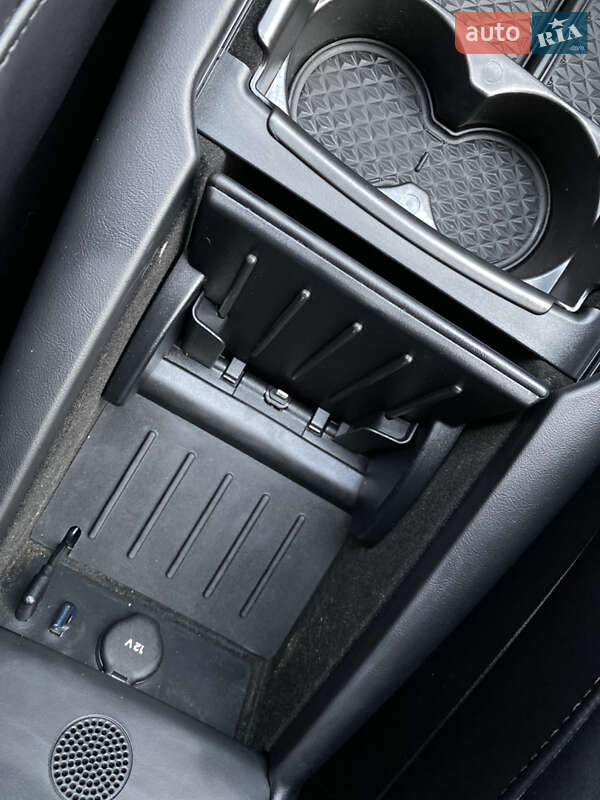 Ліфтбек Tesla Model S 2017 в Луцьку