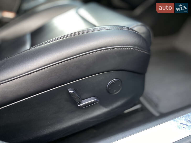 Ліфтбек Tesla Model S 2017 в Луцьку