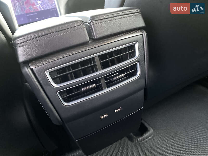 Ліфтбек Tesla Model S 2017 в Луцьку