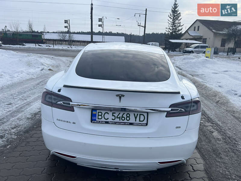 Ліфтбек Tesla Model S 2015 в Бродах
