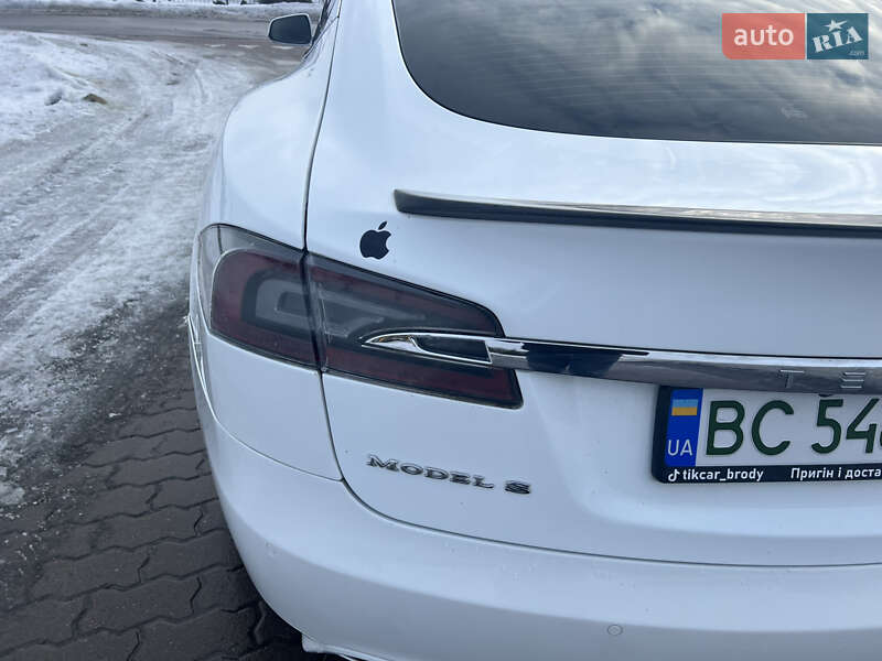 Ліфтбек Tesla Model S 2015 в Бродах
