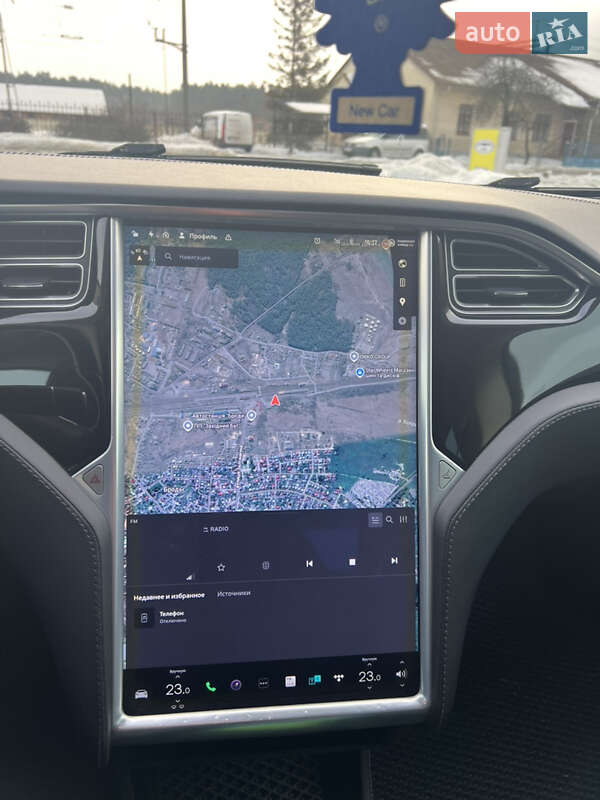 Ліфтбек Tesla Model S 2015 в Бродах