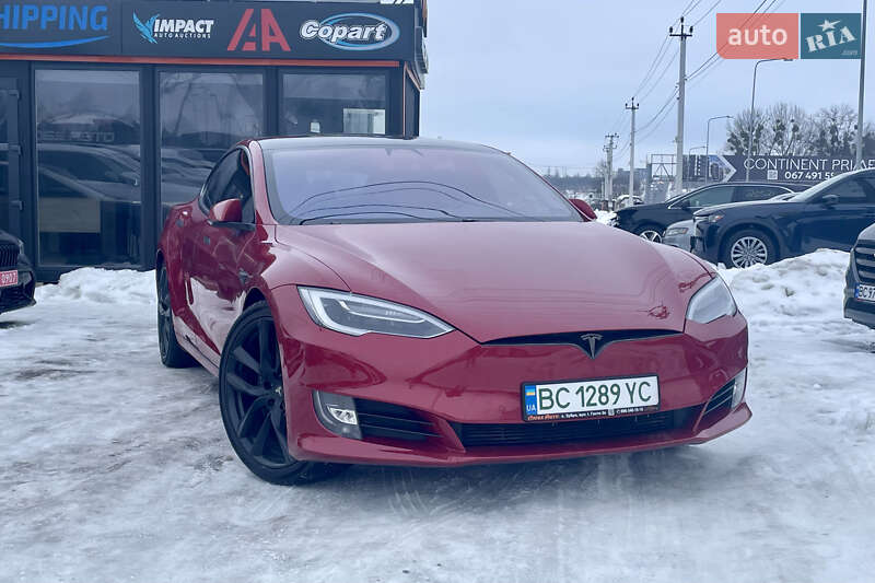 Ліфтбек Tesla Model S 2017 в Львові фото 13 Ліфтбек Tesla Model S 2017 в Львові