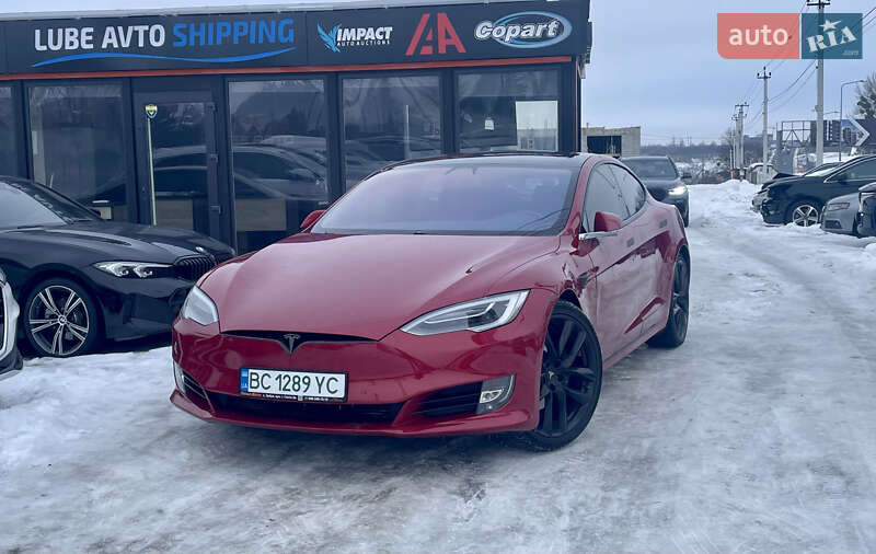 Ліфтбек Tesla Model S 2017 в Львові фото 11 Ліфтбек Tesla Model S 2017 в Львові