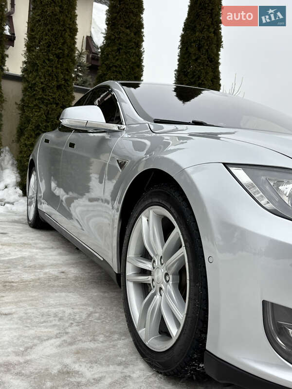 Лифтбек Tesla Model S 2015 в Львове фото 8 Лифтбек Tesla Model S 2015 в Львове