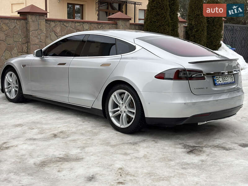 Лифтбек Tesla Model S 2015 в Львове фото 19 Лифтбек Tesla Model S 2015 в Львове