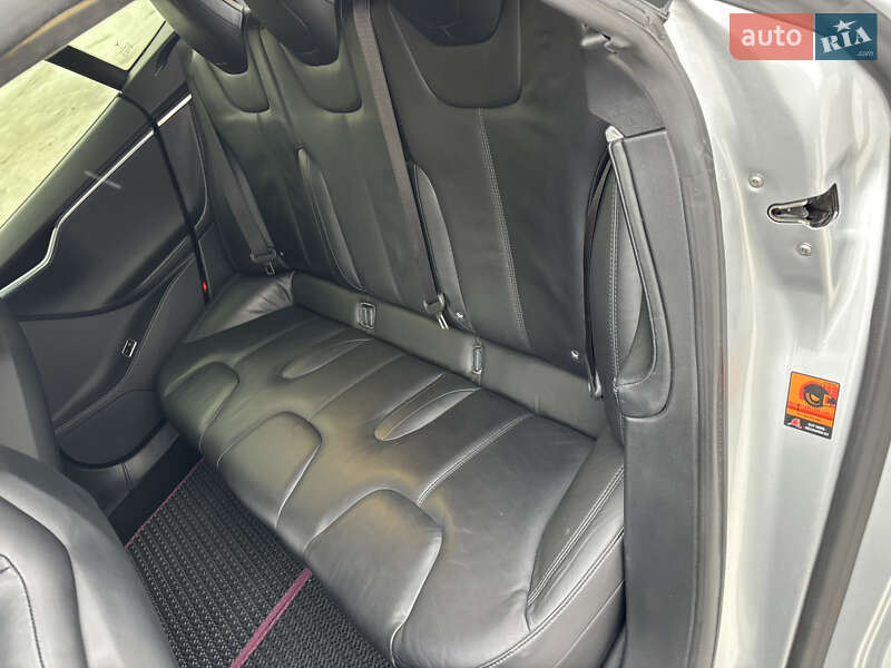 Лифтбек Tesla Model S 2015 в Львове фото 35 Лифтбек Tesla Model S 2015 в Львове