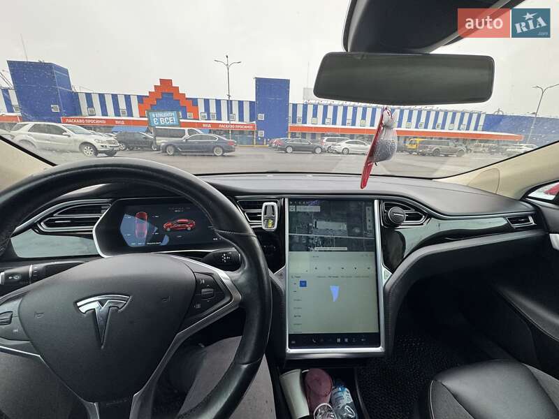 Ліфтбек Tesla Model S 2015 в Луцьку
