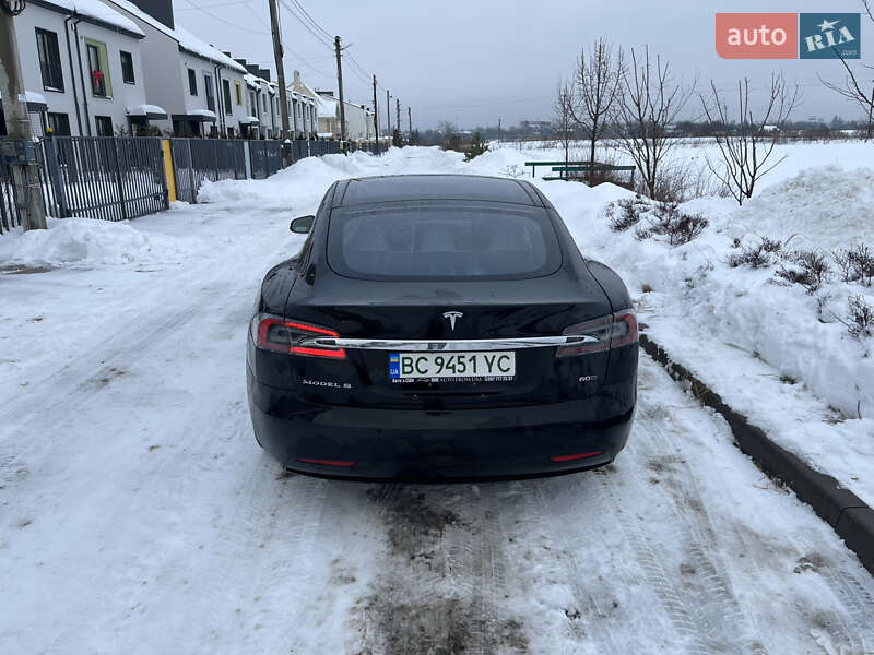 Лифтбек Tesla Model S 2016 в Львове фото 6 Лифтбек Tesla Model S 2016 в Львове