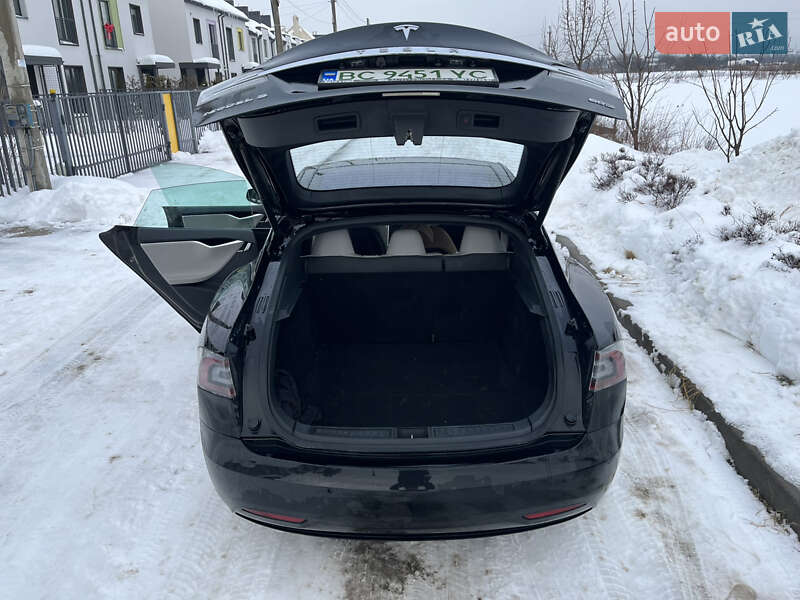 Лифтбек Tesla Model S 2016 в Львове фото 10 Лифтбек Tesla Model S 2016 в Львове