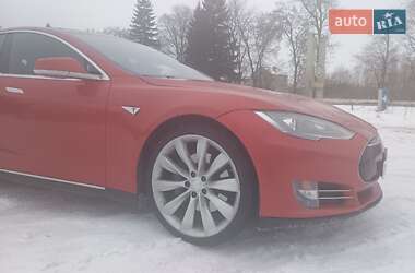 Лифтбек Tesla Model S 2016 в Самборе