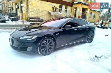Лифтбек Tesla Model S 2016 в Киеве