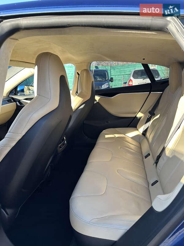 Ліфтбек Tesla Model S 2015 в Луцьку фото 23 Ліфтбек Tesla Model S 2015 в Луцьку