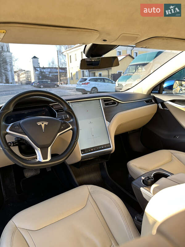 Ліфтбек Tesla Model S 2015 в Луцьку фото 21 Ліфтбек Tesla Model S 2015 в Луцьку