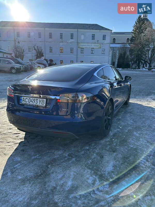 Ліфтбек Tesla Model S 2015 в Луцьку фото 16 Ліфтбек Tesla Model S 2015 в Луцьку