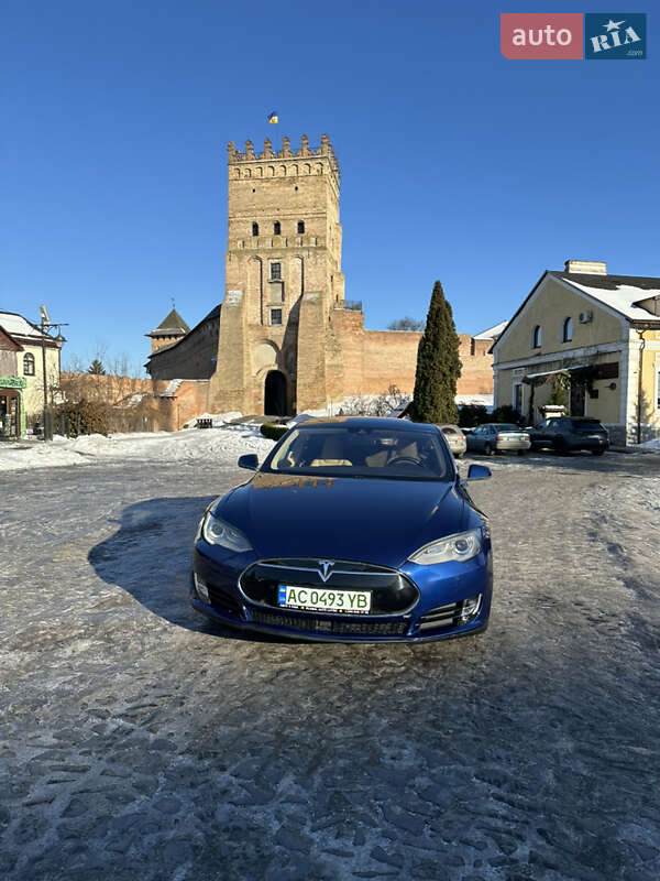 Ліфтбек Tesla Model S 2015 в Луцьку фото 3 Ліфтбек Tesla Model S 2015 в Луцьку