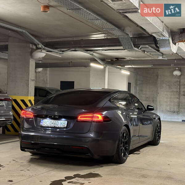 Лифтбек Tesla Model S 2023 в Львове