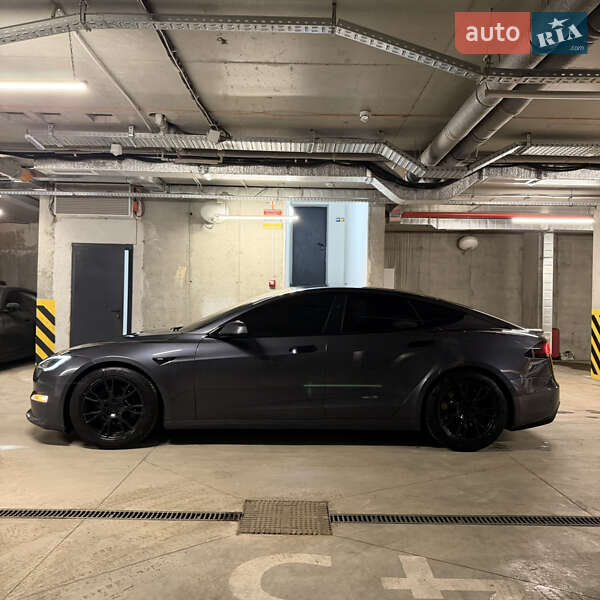 Лифтбек Tesla Model S 2023 в Львове
