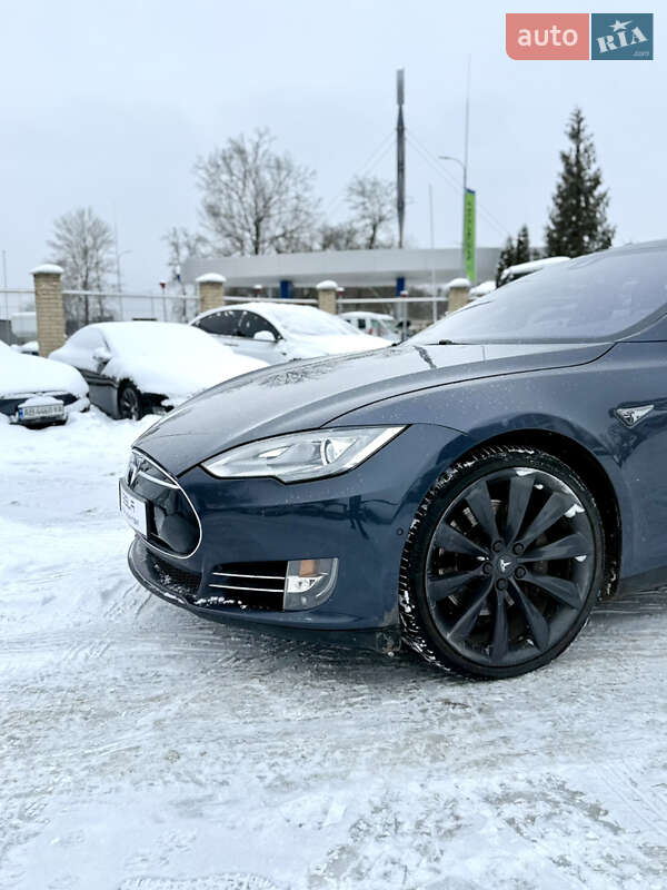 Лифтбек Tesla Model S 2014 в Виннице