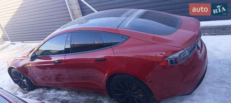 Лифтбек Tesla Model S 2021 в Киеве фото 3 Лифтбек Tesla Model S 2021 в Киеве
