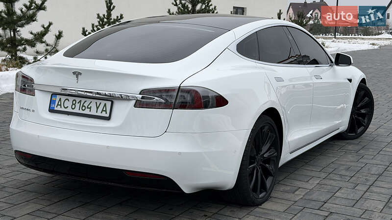 Лифтбек Tesla Model S 2017 в Луцке фото 5 Лифтбек Tesla Model S 2017 в Луцке