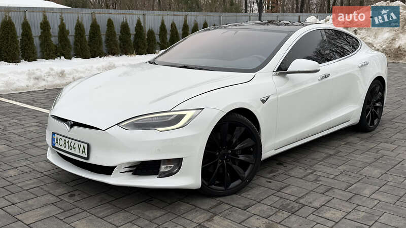 Лифтбек Tesla Model S 2017 в Луцке фото 11 Лифтбек Tesla Model S 2017 в Луцке