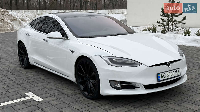 Лифтбек Tesla Model S 2017 в Луцке фото 21 Лифтбек Tesla Model S 2017 в Луцке