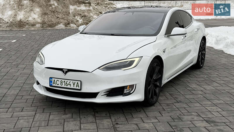 Лифтбек Tesla Model S 2017 в Луцке фото 30 Лифтбек Tesla Model S 2017 в Луцке
