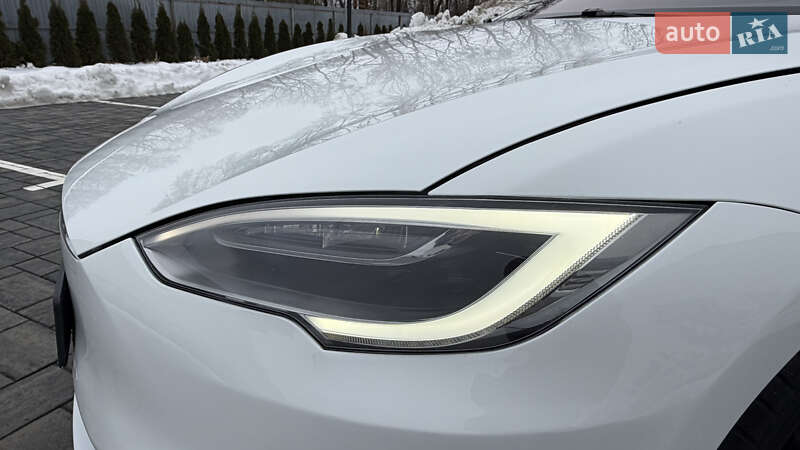 Лифтбек Tesla Model S 2017 в Луцке фото 46 Лифтбек Tesla Model S 2017 в Луцке