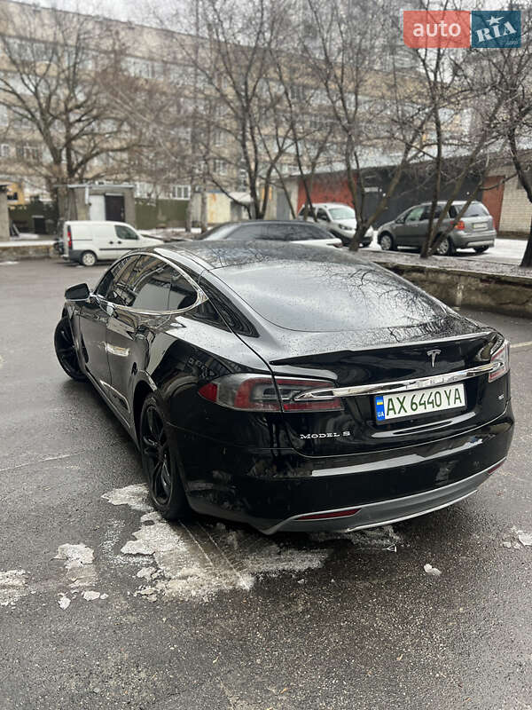 Ліфтбек Tesla Model S 2014 в Харкові фото 10 Ліфтбек Tesla Model S 2014 в Харкові