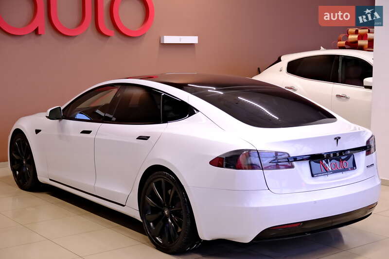 Ліфтбек Tesla Model S 2020 в Одесі