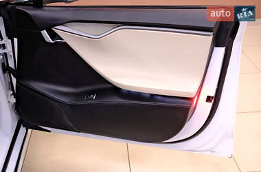 Ліфтбек Tesla Model S 2020 в Одесі