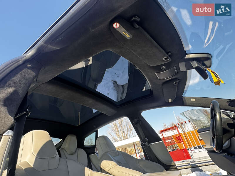 Ліфтбек Tesla Model S 2015 в Одесі
