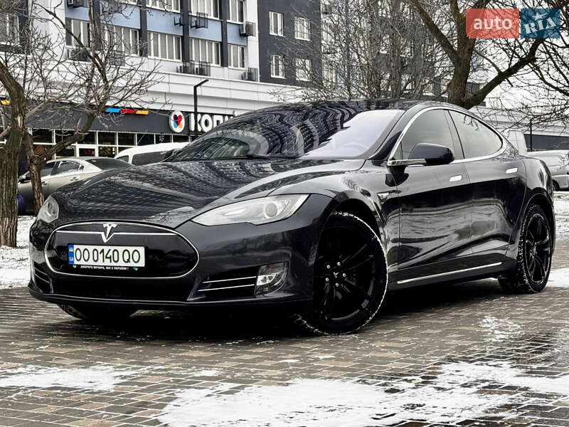 Ліфтбек Tesla Model S 2015 в Одесі