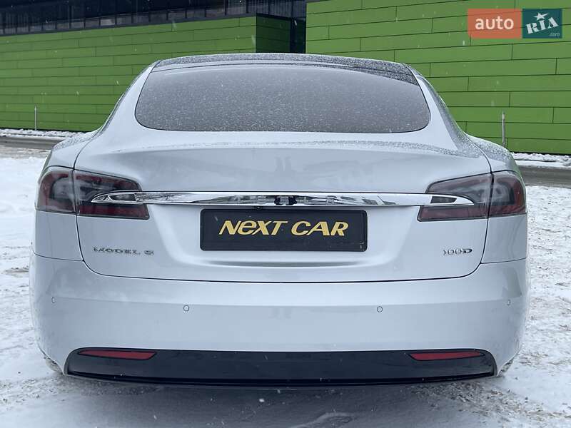 Ліфтбек Tesla Model S 2018 в Києві