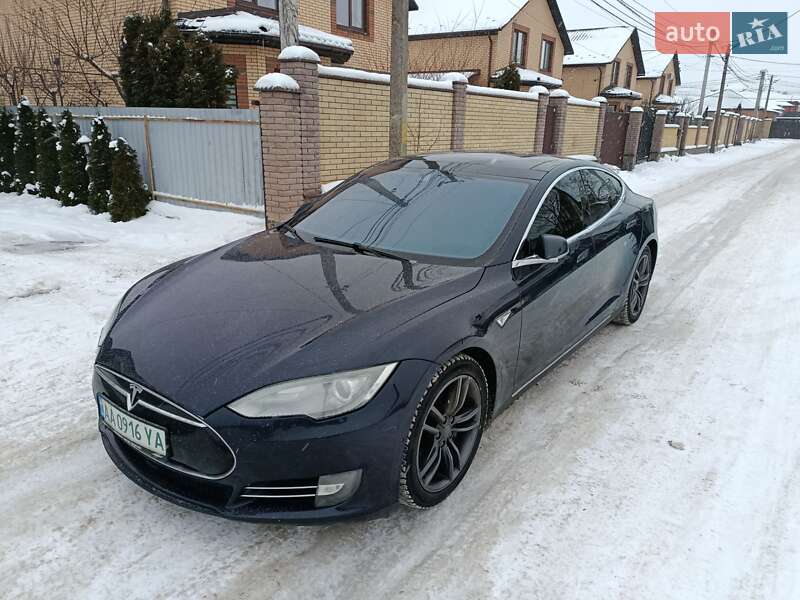 Ліфтбек Tesla Model S 2014 в Вінниці