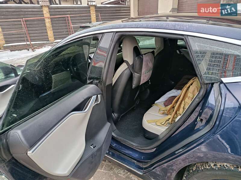 Ліфтбек Tesla Model S 2014 в Вінниці