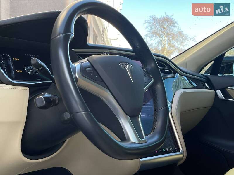 Ліфтбек Tesla Model S 2014 в Миколаєві