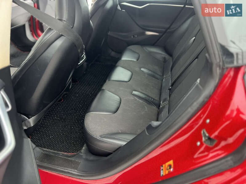 Ліфтбек Tesla Model S 2013 в Тернополі