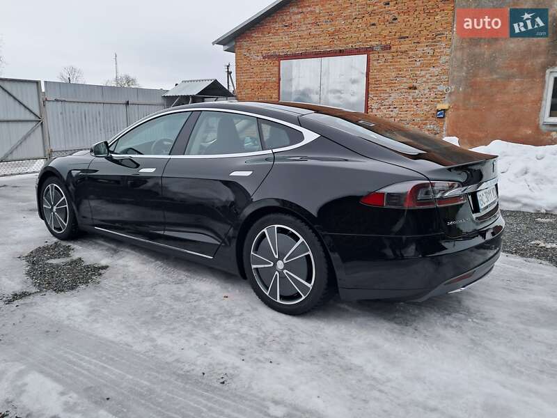 Ліфтбек Tesla Model S 2014 в Радехові