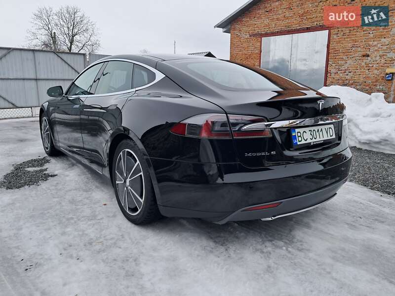 Ліфтбек Tesla Model S 2014 в Радехові