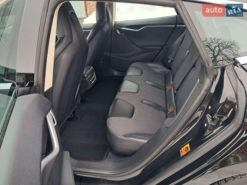Ліфтбек Tesla Model S 2014 в Радехові