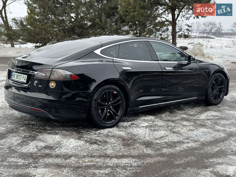 Лифтбек Tesla Model S 2013 в Ровно