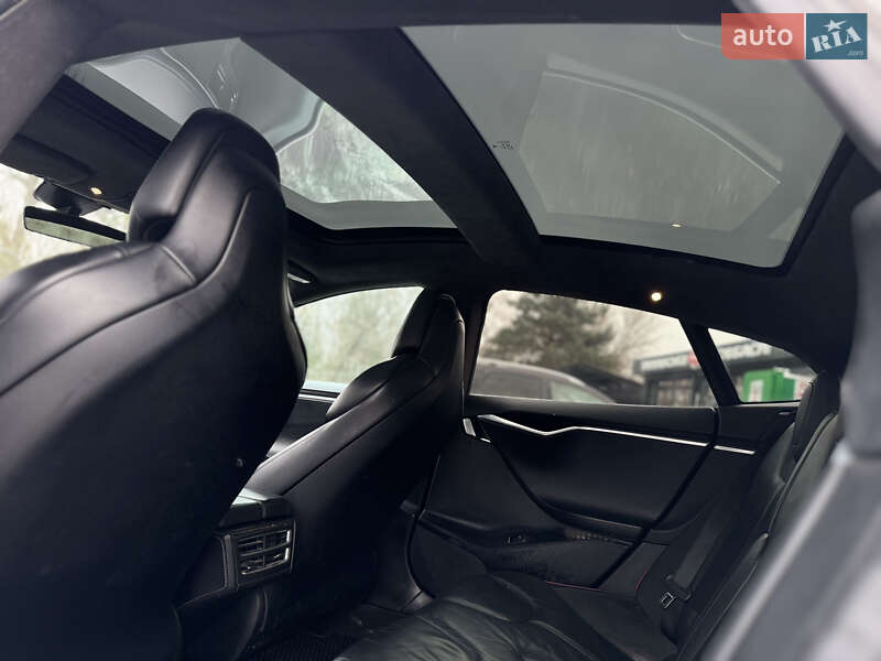 Лифтбек Tesla Model S 2013 в Ровно