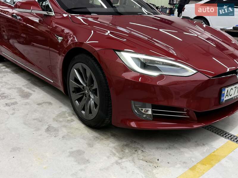 Ліфтбек Tesla Model S 2019 в Луцьку