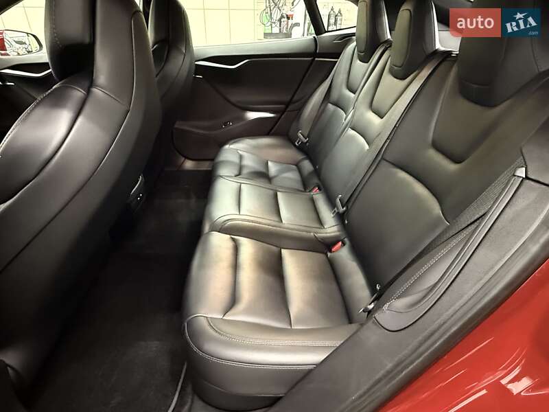 Ліфтбек Tesla Model S 2019 в Луцьку