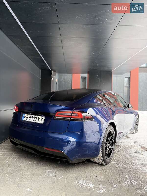 Лифтбек Tesla Model S 2022 в Виннице