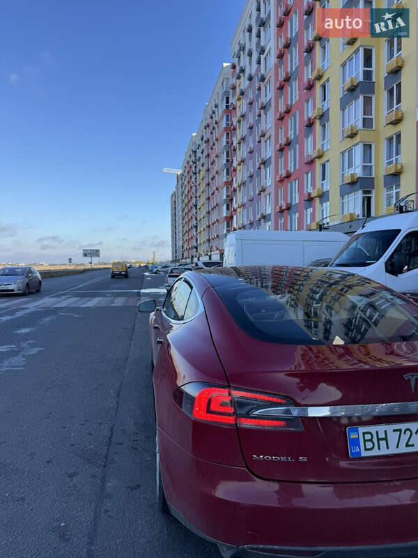 Лифтбек Tesla Model S 2013 в Одессе